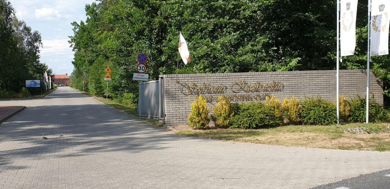 Apartgolf Sobienie Krolewskie Sobienie Szlacheckie Bagian luar foto