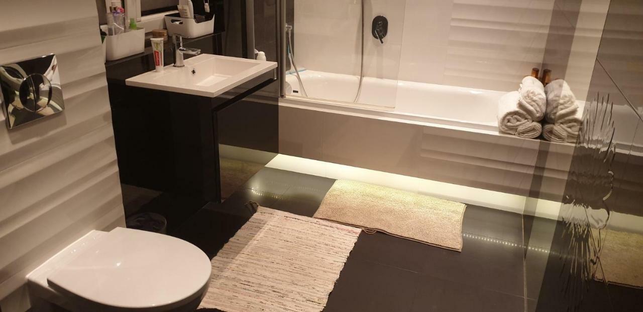 Apartgolf Sobienie Krolewskie Sobienie Szlacheckie Bagian luar foto