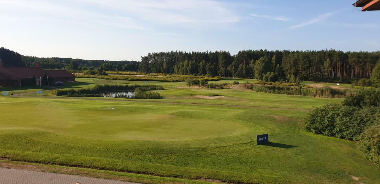 Apartgolf Sobienie Krolewskie Sobienie Szlacheckie Bagian luar foto